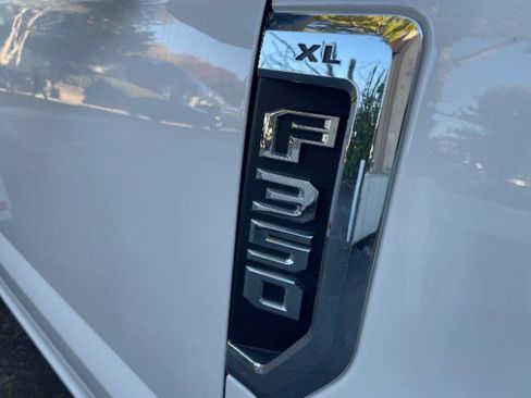 Used 2021 Ford F350 XL w/ Power Equipment Group image 17
