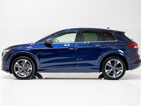 Used 2022 Audi Q4 e-tron Premium w/ Convenience Package AWD/4WD image 5