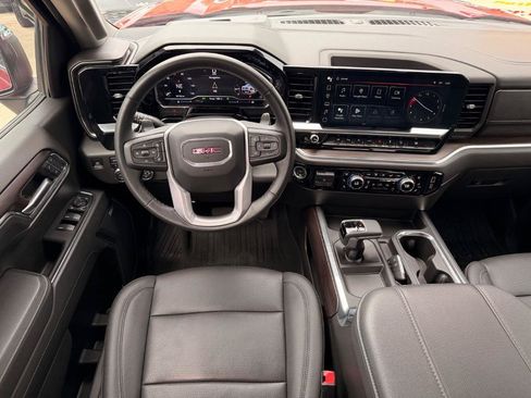 Used 2024 GMC Sierra 1500 SLT AWD/4WD image 4