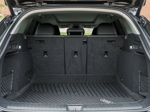 Used 2025 Audi Q6 e-tron Premium Plus w/ Premium Plus AWD/4WD image 28