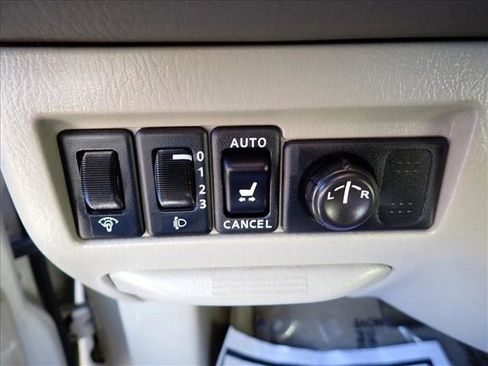 Used 2001 INFINITI QX4 Luxury image 16