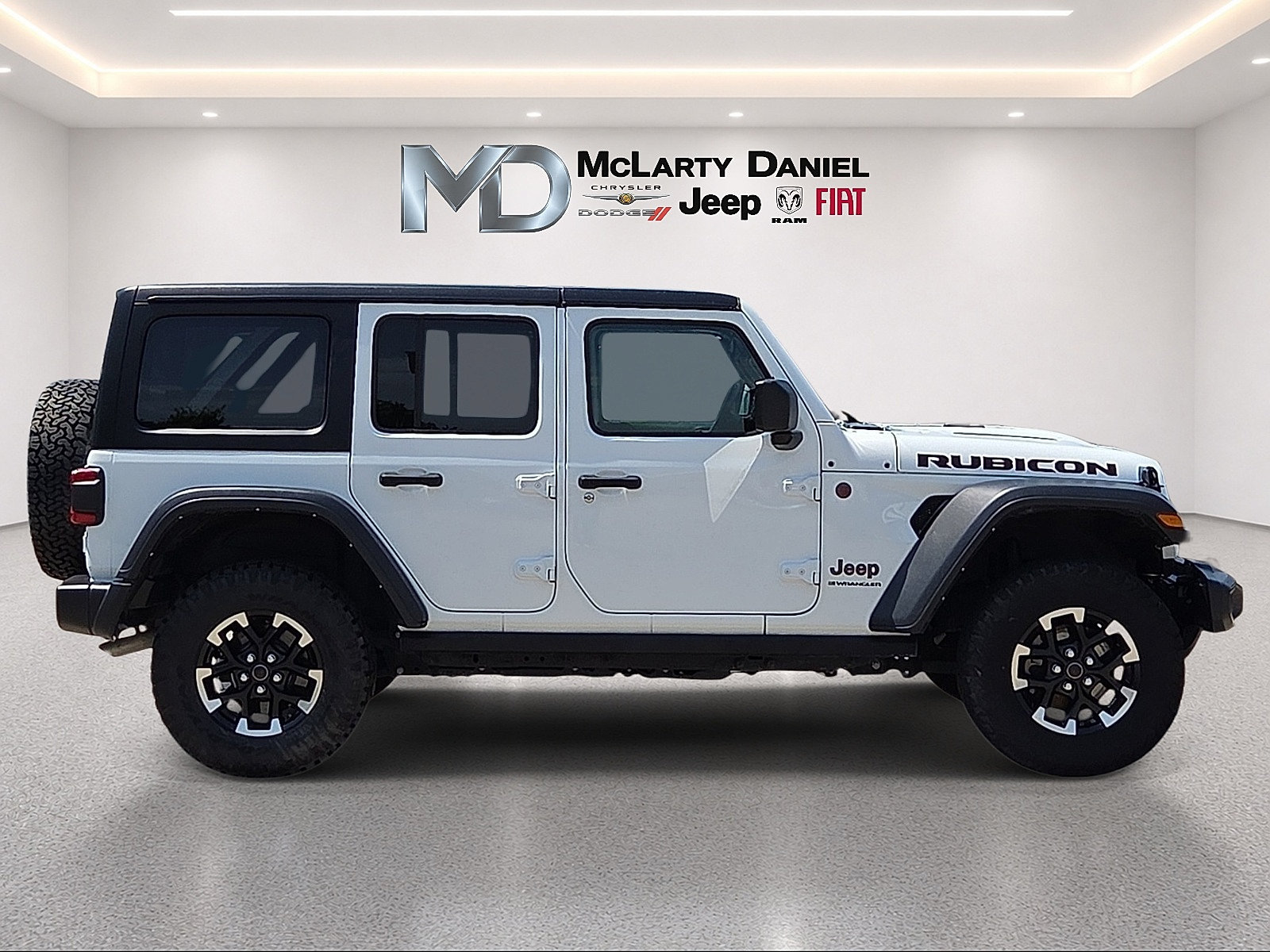 Used 2025 Jeep Wrangler Unlimited Rubicon AWD/4WD image 6
