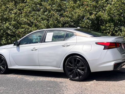 Used 2021 Nissan Altima 2.5 SR FWD image 5