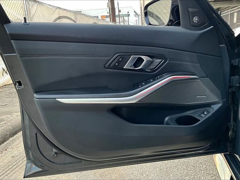 Used 2024 BMW M3 Competition w/ Executive Package image 21