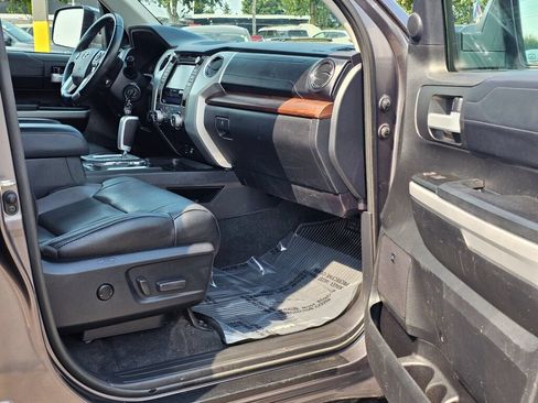 Used 2019 Toyota Tundra Limited w/ Limited Premium Package AWD/4WD image 13