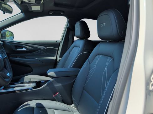 New 2026 Buick Envista Sport Touring w/ Studio Series FWD image 22