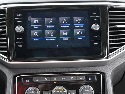 Used 2022 Volkswagen Atlas SEL Premium AWD/4WD image 16