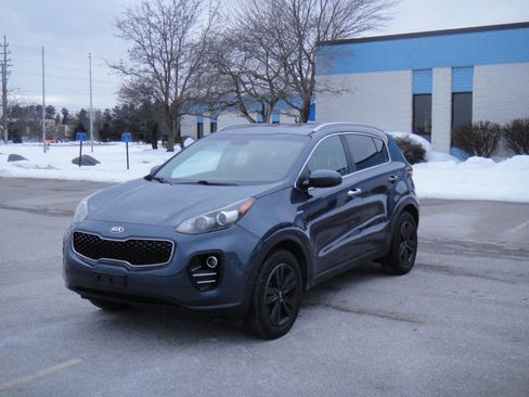 Used 2017 Kia Sportage LX w/ LX Popular Package image 3