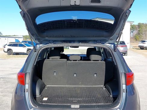 Used 2017 Kia Sportage LX w/ LX Popular Package image 11