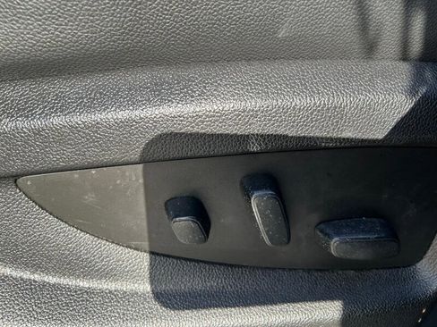 Used 2020 Chevrolet Suburban LT AWD/4WD image 33