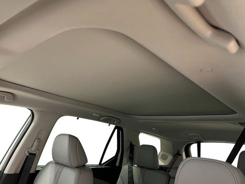 New 2025 Honda Pilot Touring image 21