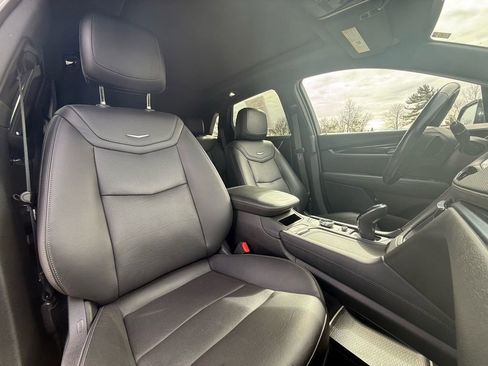 Certified 2021 Cadillac XT5 Premium Luxury w/ LPO, Floor Liner Package image 32