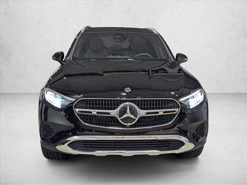 Used 2026 Mercedes-Benz GLC 300 image 2