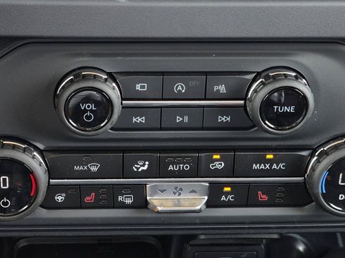 Used 2025 Ford Bronco Raptor AWD/4WD image 33