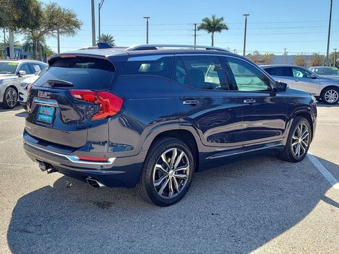 Used 2019 GMC Terrain Denali w/ Advanced Safety Package image 11
