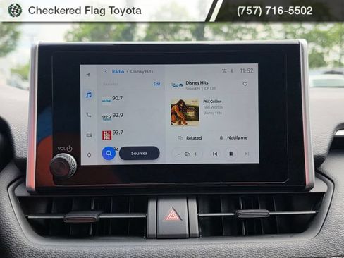 Used 2025 Toyota RAV4 XLE FWD image 13