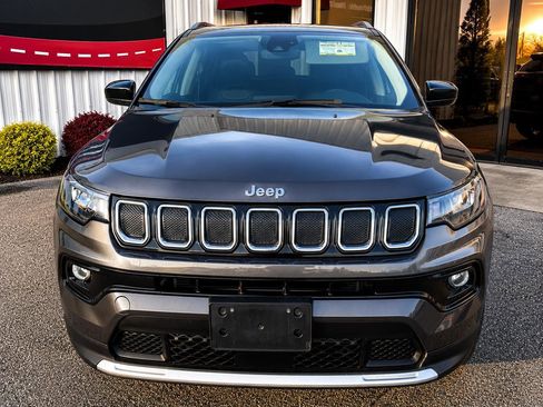 Used 2022 Jeep Compass Limited AWD/4WD image 2