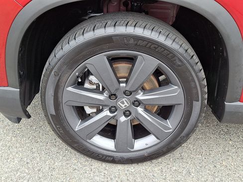 Used 2023 Honda Pilot Sport image 8