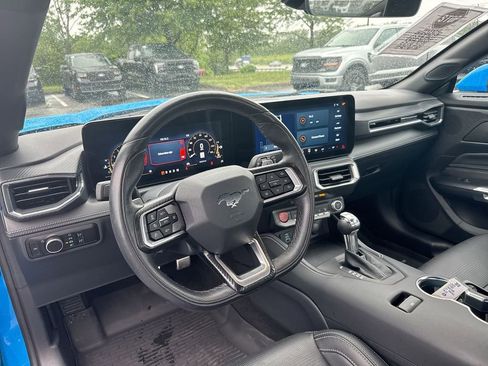 Used 2025 Ford Mustang GT Premium RWD image 10