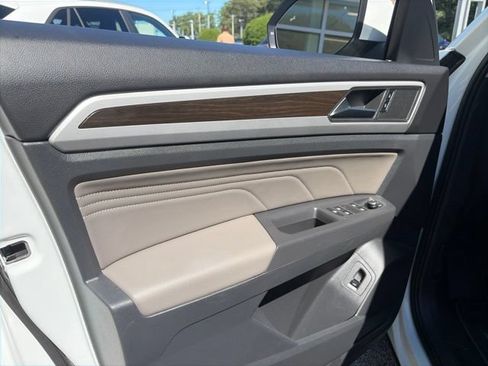 Used 2023 Volkswagen Atlas SE w/ Panoramic Sunroof Package AWD/4WD image 23