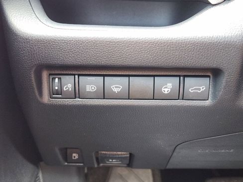 Used 2021 Toyota RAV4 XLE w/ Convenience Package image 30