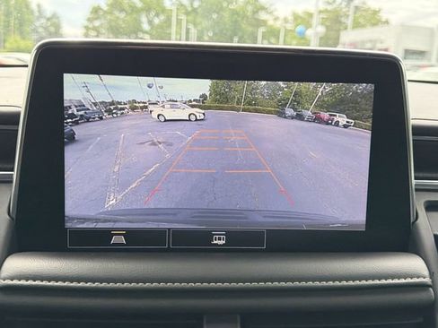 Used 2021 Chevrolet Suburban Premier RWD image 6