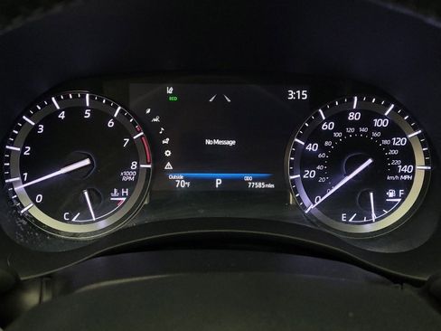 Used 2022 Toyota Highlander XLE image 23