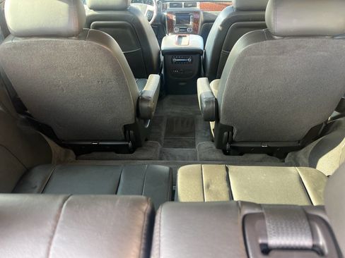 Used 2010 GMC Yukon Denali image 40