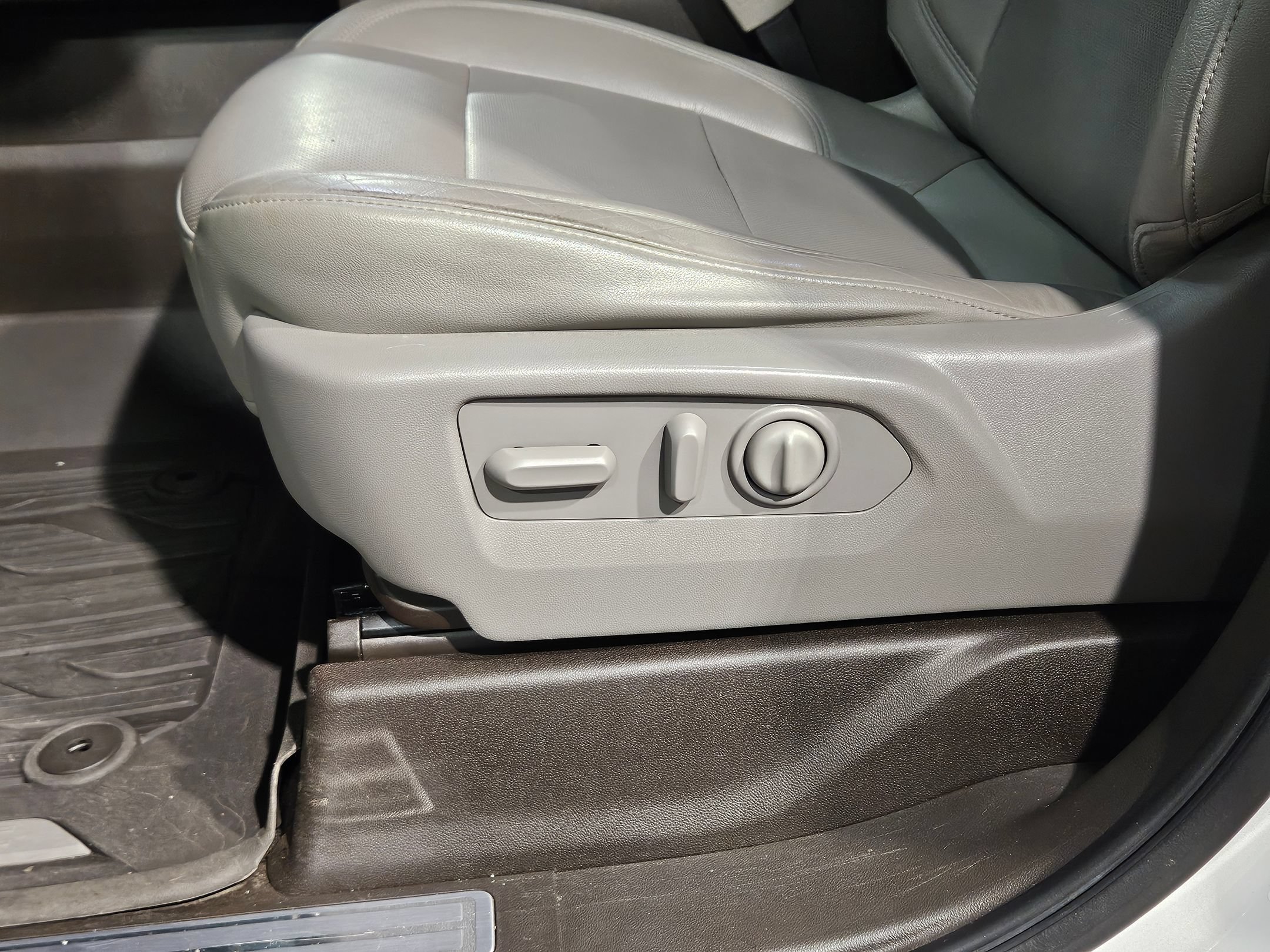 Used 2020 GMC Sierra 1500 SLT AWD/4WD image 20