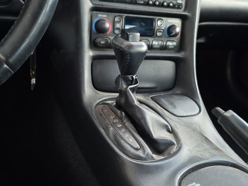 Used 2003 Chevrolet Corvette Coupe image 15