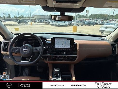 Certified 2025 Nissan Pathfinder Platinum w/ Cargo Package FWD image 29