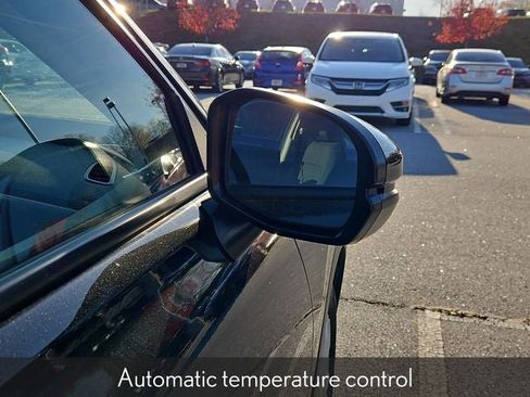 Certified 2025 Honda HR-V LX image 17