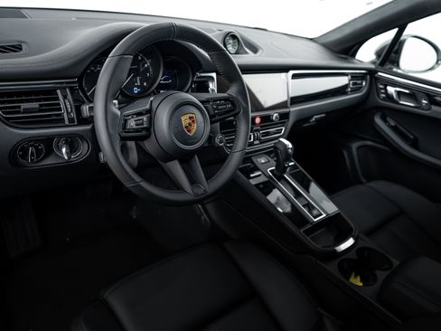 Certified 2026 Porsche Macan Turbo AWD/4WD image 14