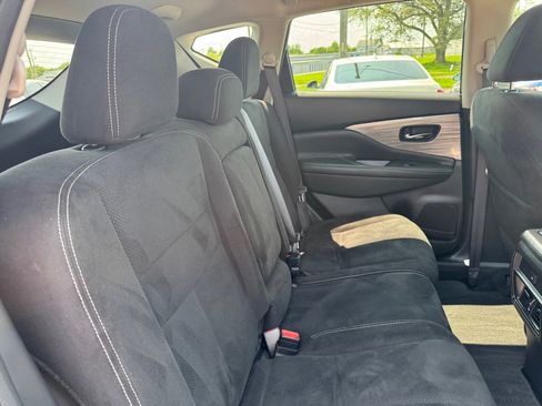Used 2018 Nissan Murano S image 17
