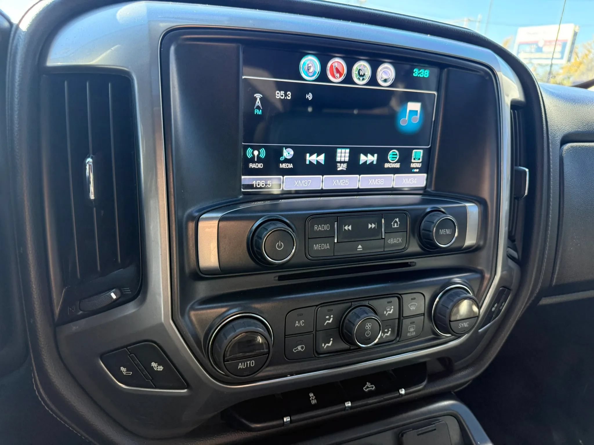 Used 2017 Chevrolet Silverado 1500 LTZ w/ Sport Package AWD/4WD image 21