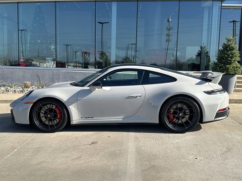 New 2026 Porsche 911 Carrera GTS image 2