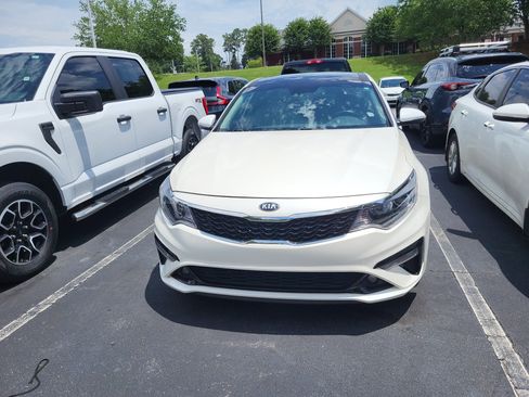 Used 2019 Kia Optima S w/ S Panoramic Sunroof Package FWD image 2