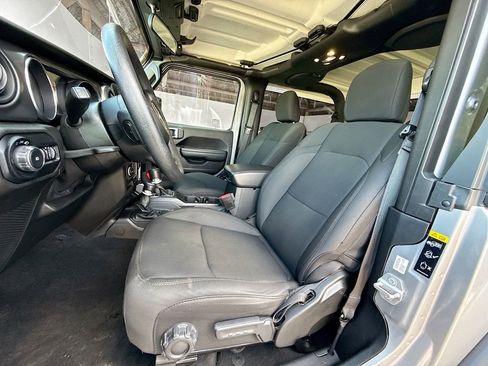 Used 2021 Jeep Wrangler Sport image 23
