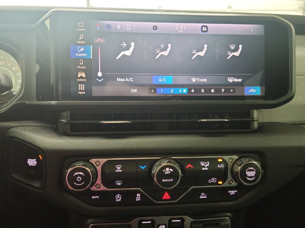 New 2026 Jeep Gladiator Sport AWD/4WD image 26