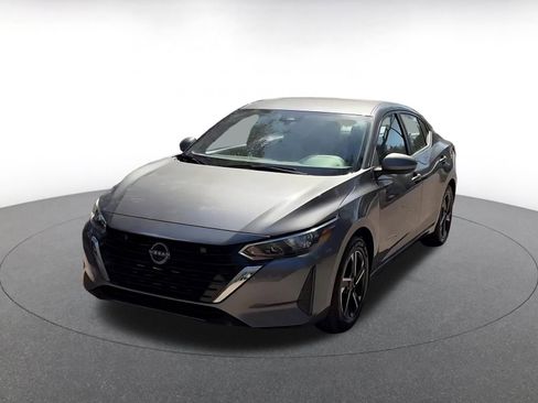 Used 2025 Nissan Sentra SV image 7