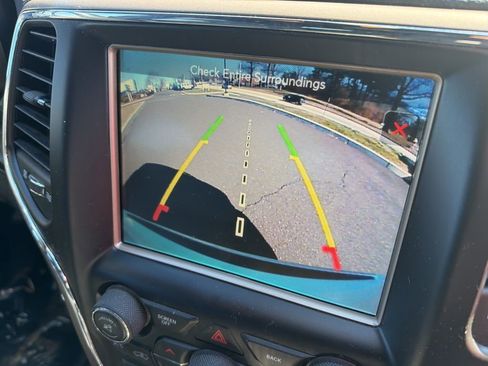 Certified 2017 Jeep Grand Cherokee Limited image 22