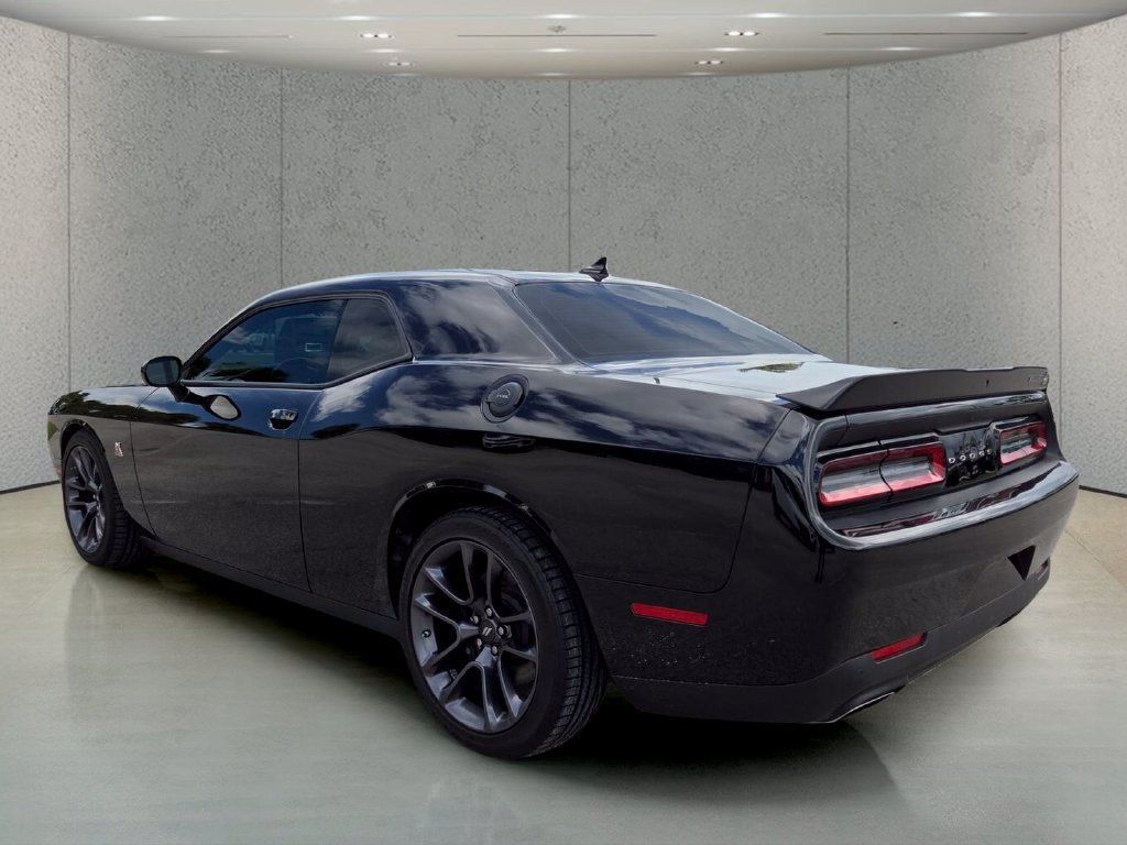Used 2023 Dodge Challenger R/T Scat Pack RWD image 7