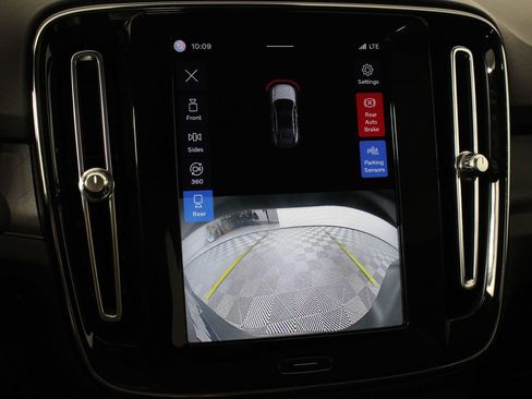 Certified 2023 Volvo C40 P8 Recharge Ultimate AWD/4WD image 13