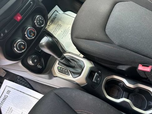Used 2016 Jeep Renegade 75th Anniversary AWD/4WD image 25