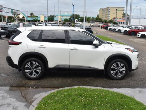 Used 2023 Nissan Rogue SV FWD image 14