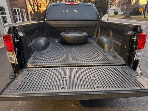 Used 2010 Toyota Tundra 4x4 Double Cab image 23