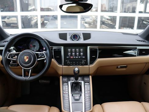 Used 2017 Porsche Macan S image 10