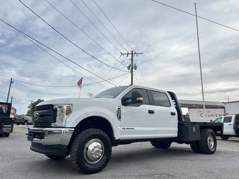 Used 2019 Ford F350 XL w/ Power Equipment Group AWD/4WD image 1