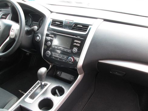 Used 2015 Nissan Altima 2.5 S w/ Power Driver Seat Package image 18