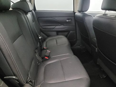 Used 2016 Mitsubishi Outlander SEL AWD/4WD image 19